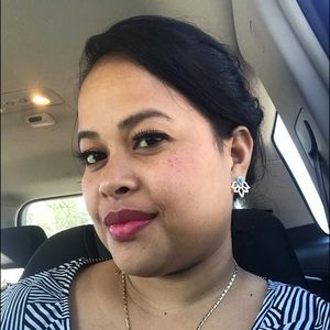 Meet your Posher, Lorma